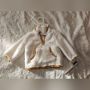 NWT Newborn Pullover